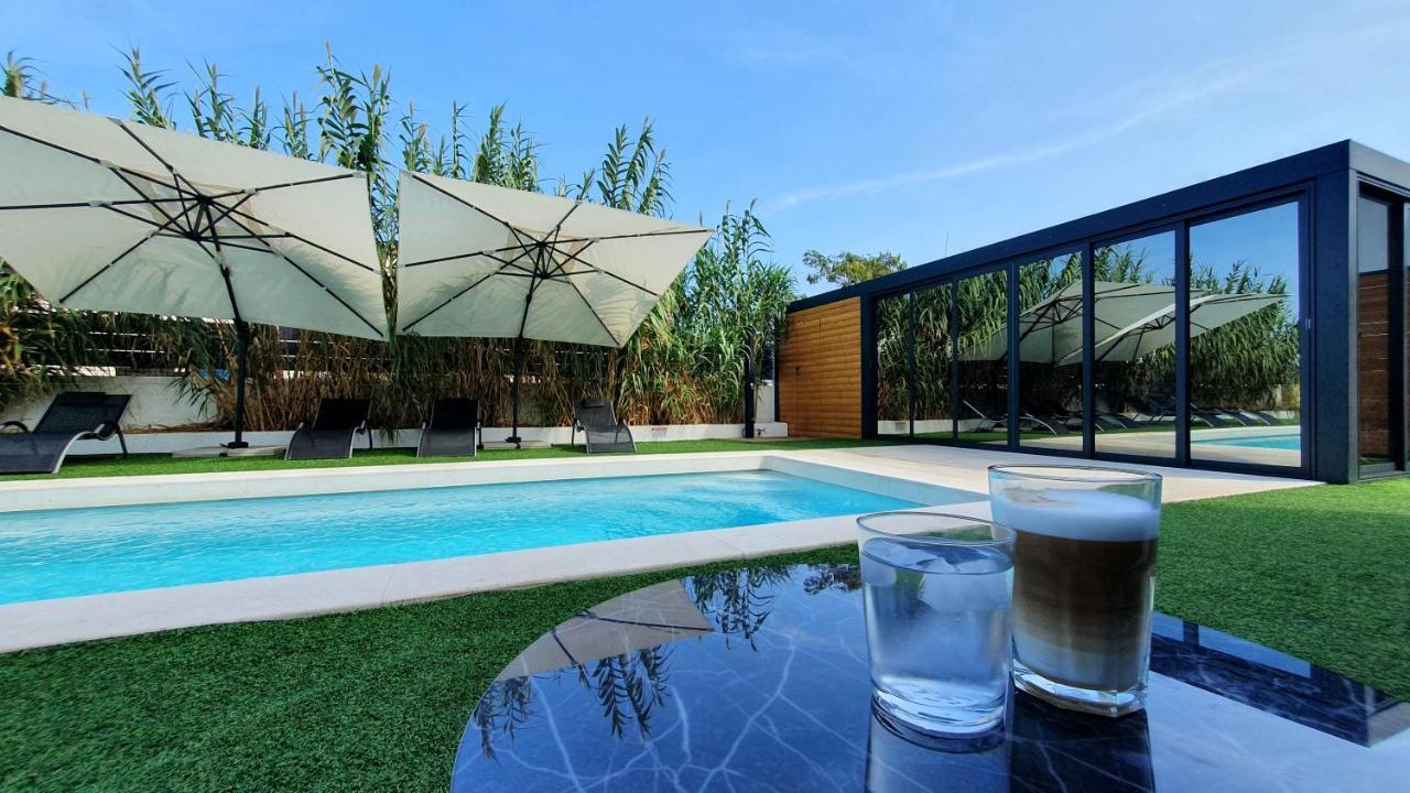 Villa Aurus - Luxury 5 Bedroom ヴィル エクステリア 写真