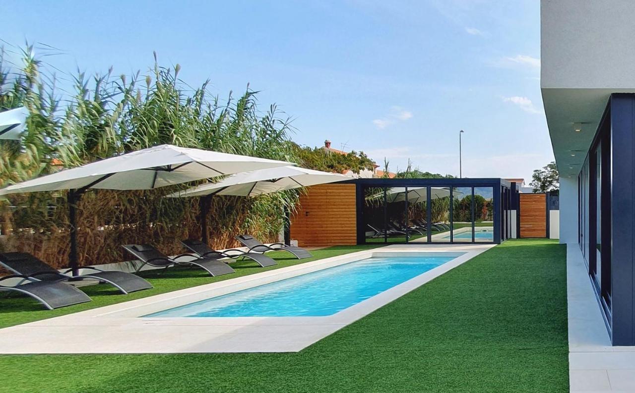 Villa Aurus - Luxury 5 Bedroom ヴィル エクステリア 写真